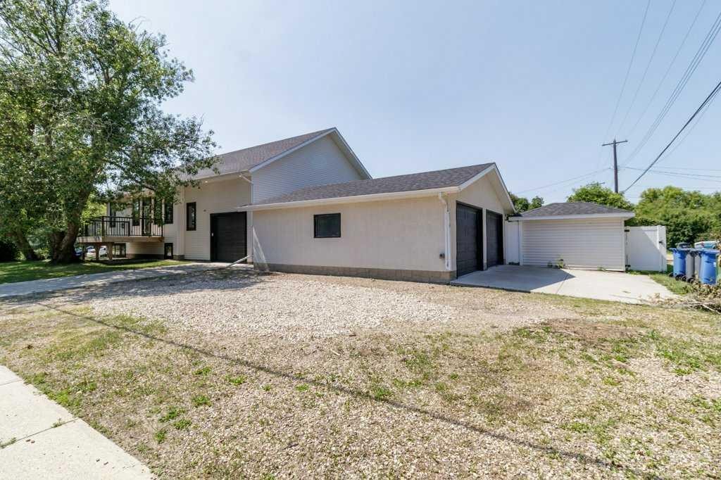 









3902


46

Street,
Red Deer,




AB
T4N 1M1

