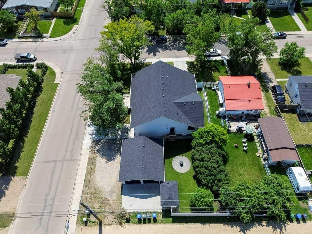 









3902


46

Street,
Red Deer,




AB
T4N 1M1

