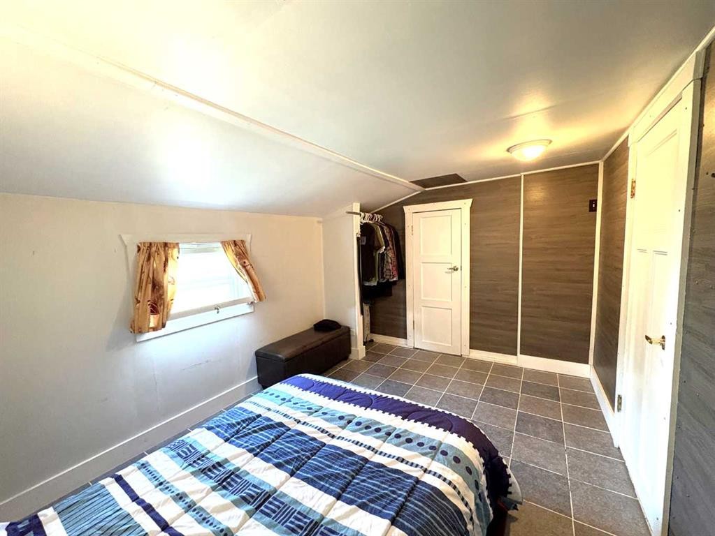 









109


Brownlee

Street,
Heisler,




AB
T0B 2A0

