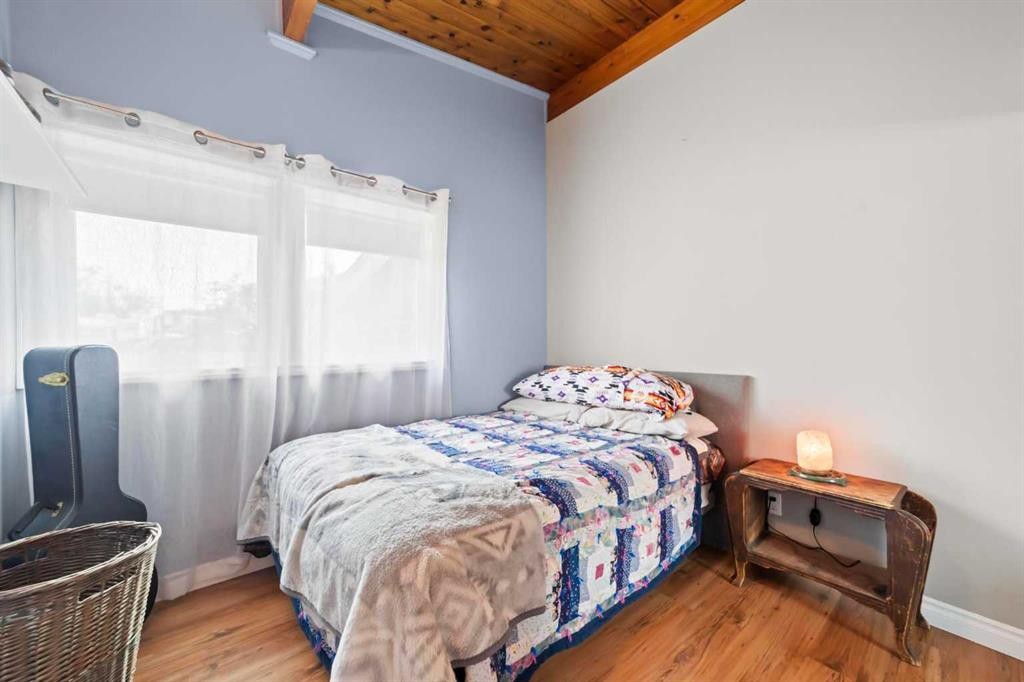 









318


Main Street

,
Ferintosh,




AB
T0B1M0

