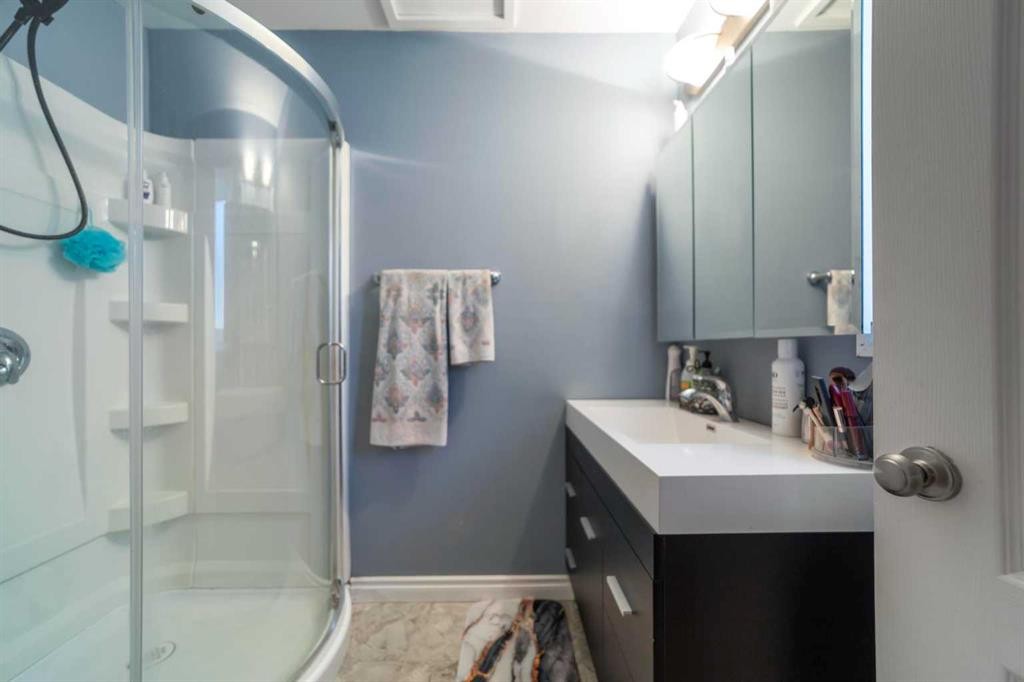 









318


Main Street

,
Ferintosh,




AB
T0B1M0

