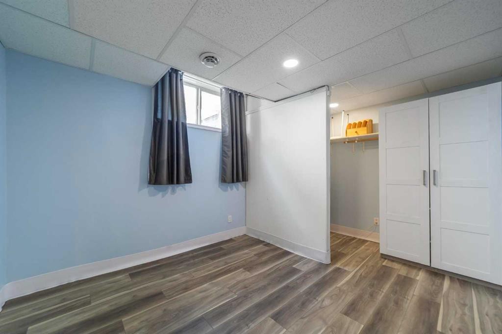 









318


Main Street

,
Ferintosh,




AB
T0B1M0

