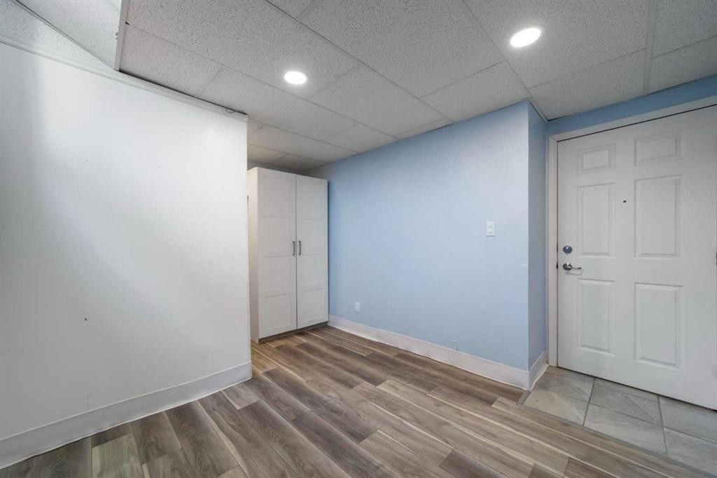 









318


Main Street

,
Ferintosh,




AB
T0B1M0

