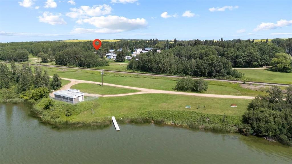 









318


Main Street

,
Ferintosh,




AB
T0B1M0

