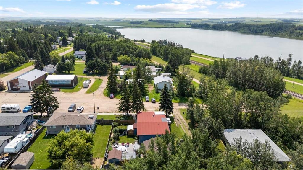 









318


Main Street

,
Ferintosh,




AB
T0B1M0

