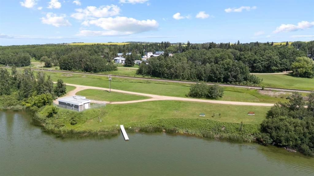 









318


Main Street

,
Ferintosh,




AB
T0B1M0

