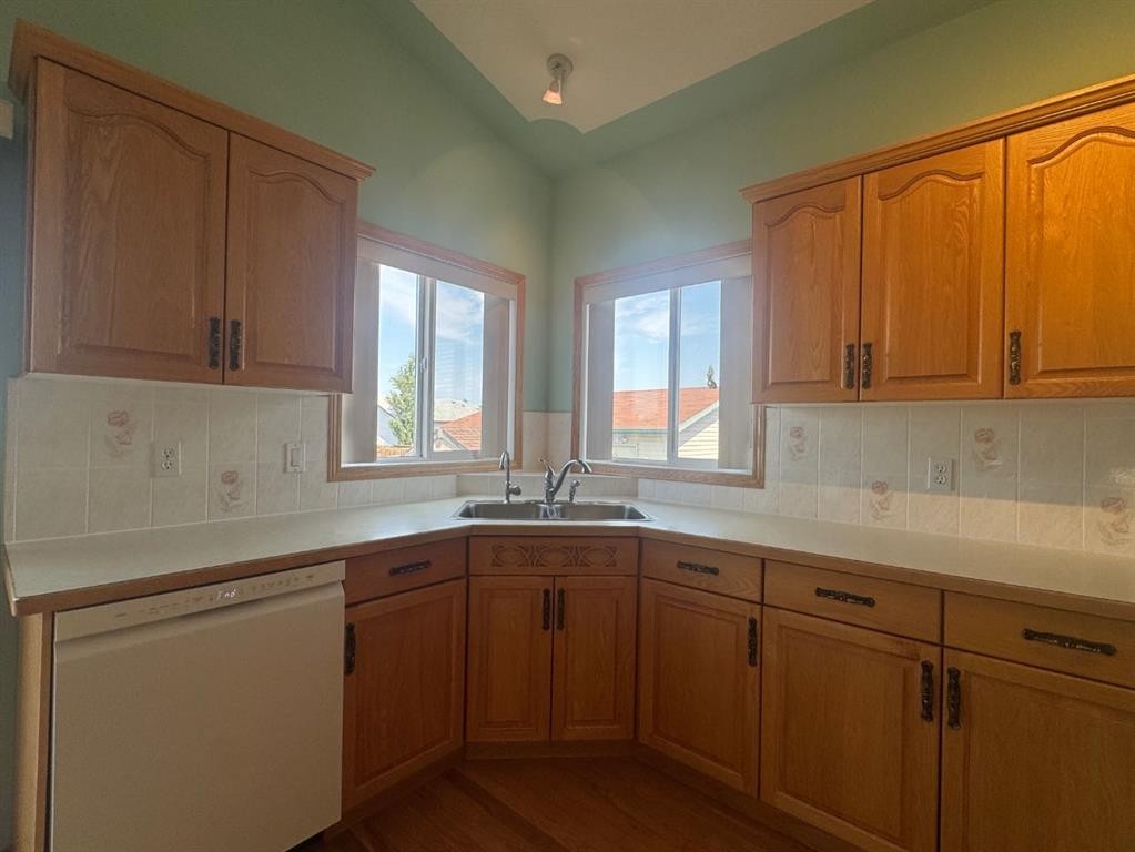 









114


Sunridge

Avenue,
Blackfalds,




AB
T0M0J0

