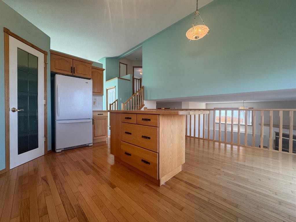 









114


Sunridge

Avenue,
Blackfalds,




AB
T0M0J0

