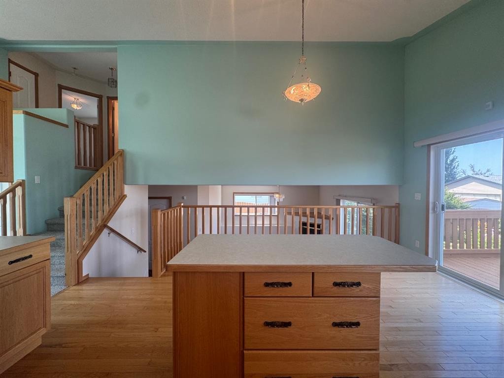 









114


Sunridge

Avenue,
Blackfalds,




AB
T0M0J0

