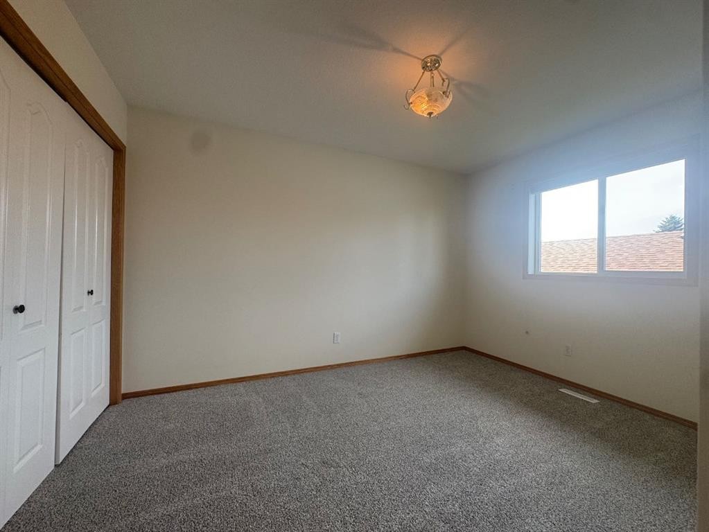 









114


Sunridge

Avenue,
Blackfalds,




AB
T0M0J0

