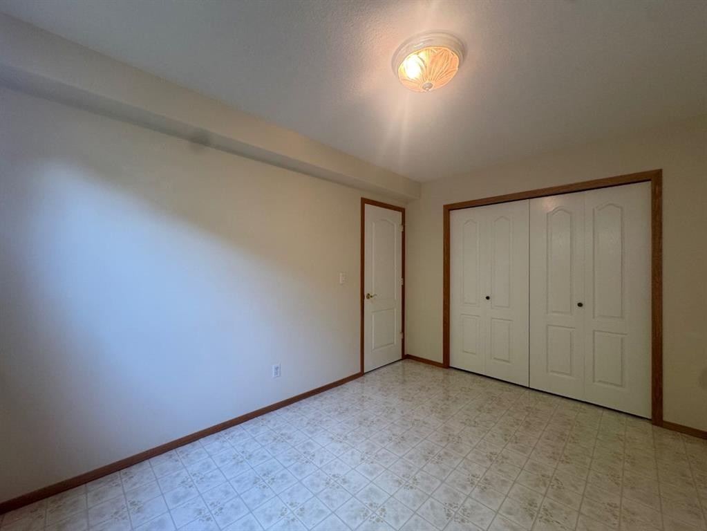 









114


Sunridge

Avenue,
Blackfalds,




AB
T0M0J0

