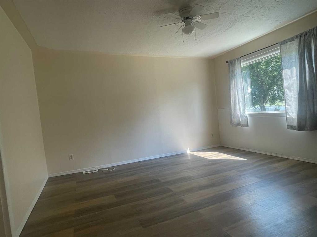 









5306


50

Street,
Camrose,




AB
T4V1R6

