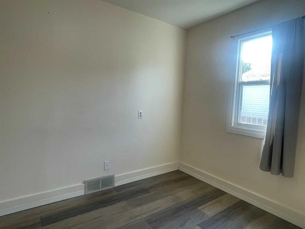 









5306


50

Street,
Camrose,




AB
T4V1R6

