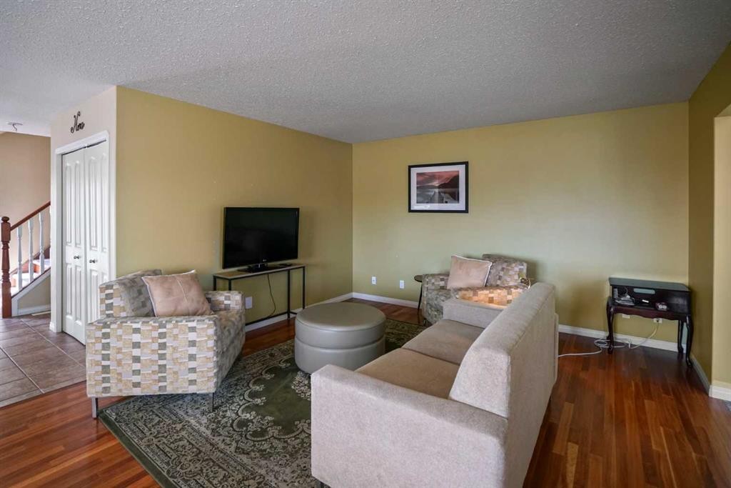 









2502


Valleyview

Drive,
Camrose,




AB
T4V 1V6

