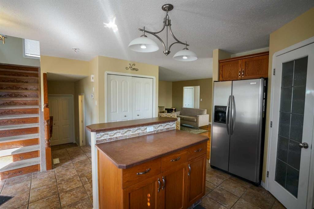









2502


Valleyview

Drive,
Camrose,




AB
T4V 1V6

