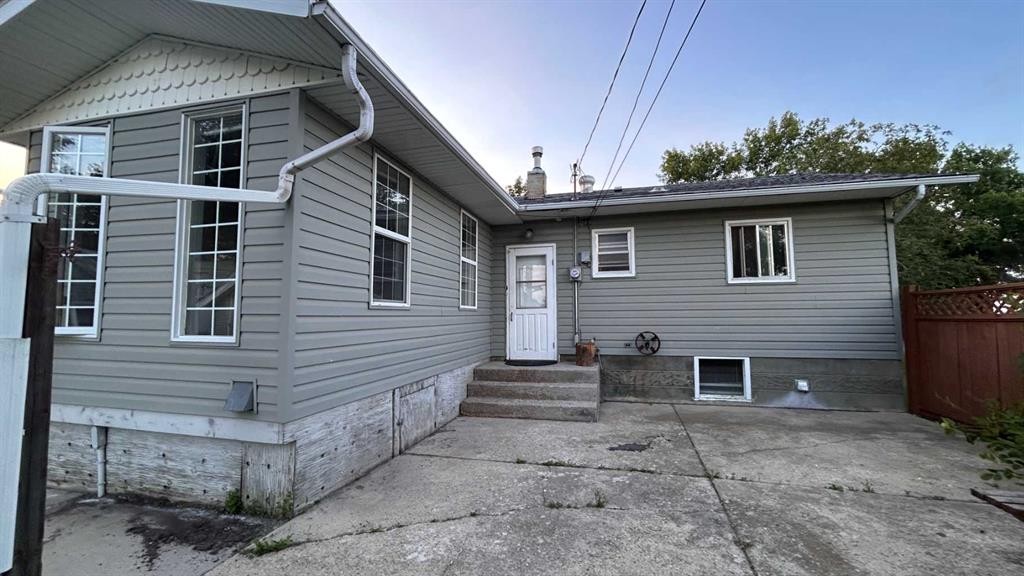 









4107


50

Avenue,
Camrose,




AB
T4V 0P7


