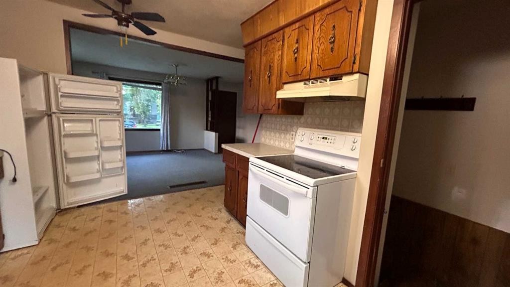 









4107


50

Avenue,
Camrose,




AB
T4V 0P7

