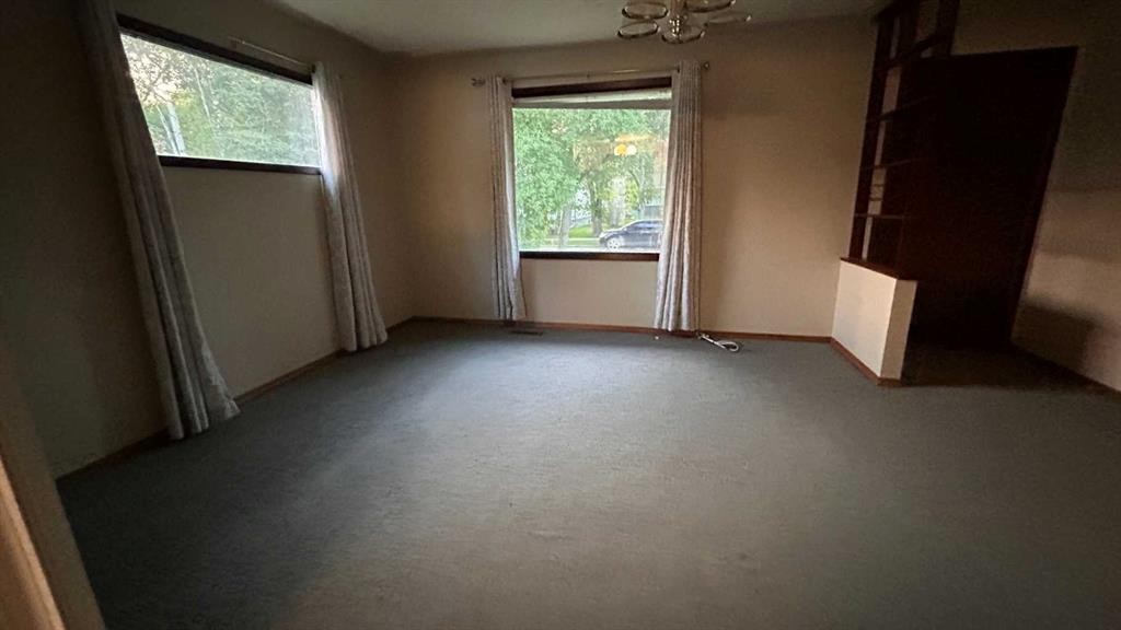 









4107


50

Avenue,
Camrose,




AB
T4V 0P7

