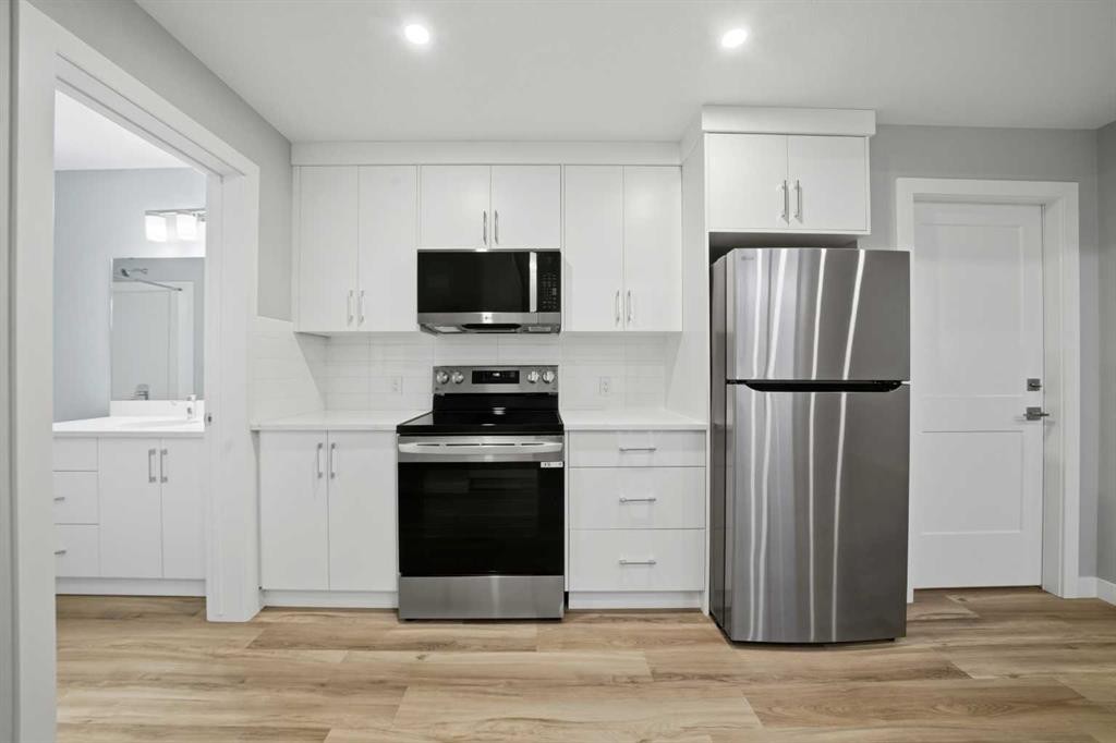 









70


Palmer

Circle,
Blackfalds,




AB
T0M 0J2

