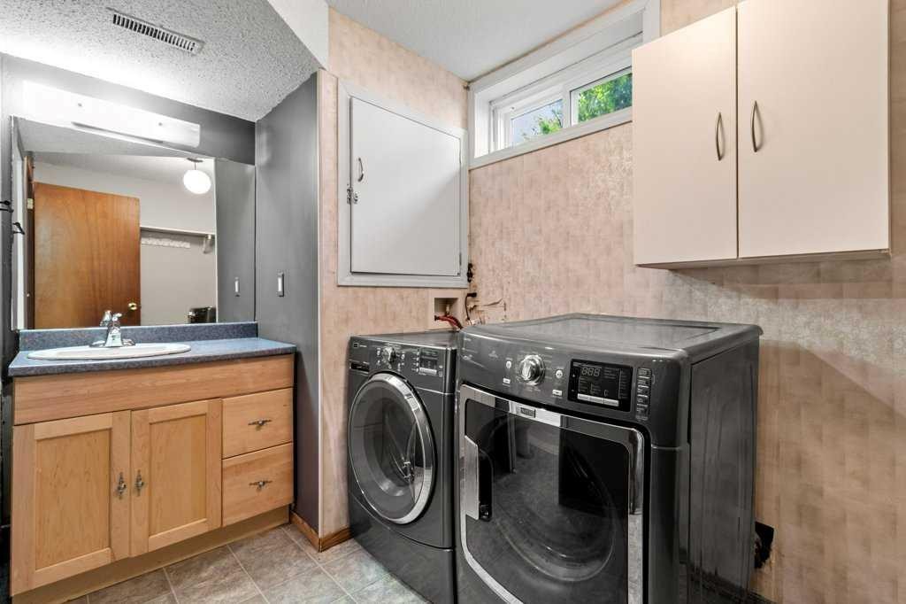 









56


Elder

Street,
Red Deer,




AB
T4R 2C6

