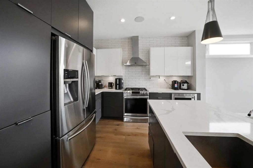









102


Longmire

Close,
Red Deer,




AB
T4R 0T1

