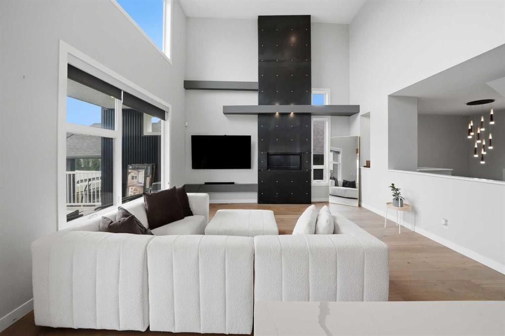 









102


Longmire

Close,
Red Deer,




AB
T4R 0T1

