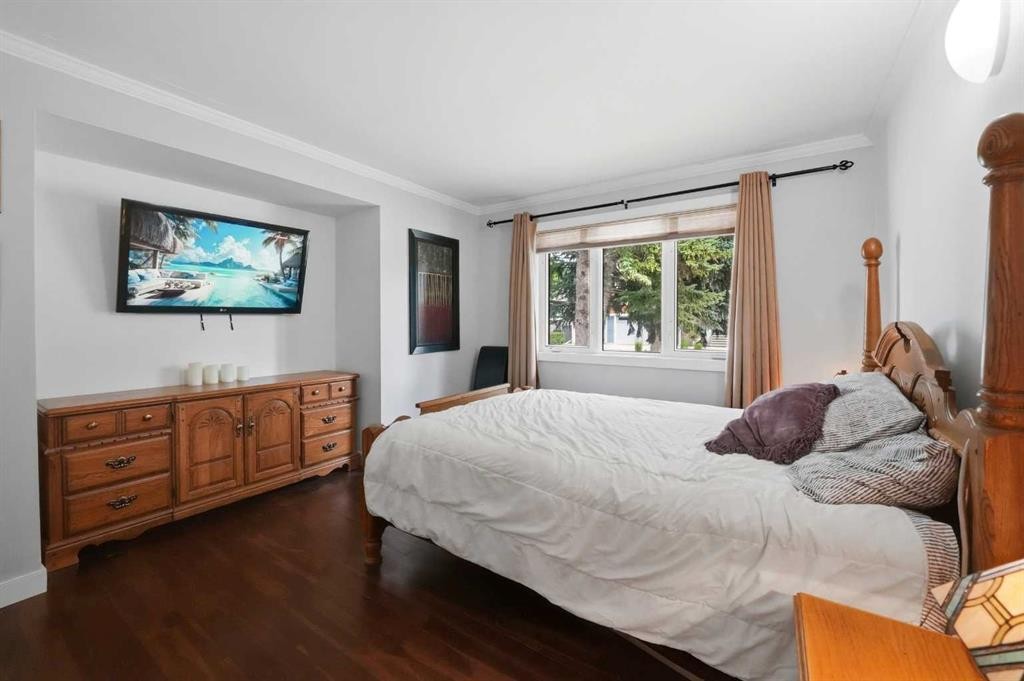 









3742


44

Avenue,
Red Deer,




AB
T4N 3H5

