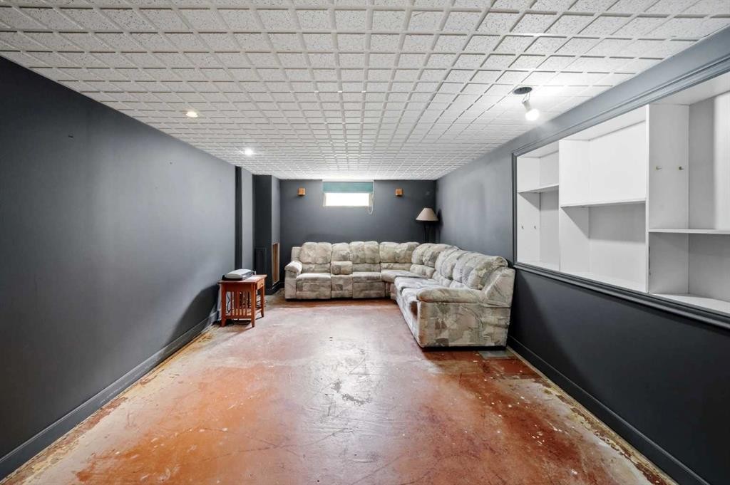 









3742


44

Avenue,
Red Deer,




AB
T4N 3H5

