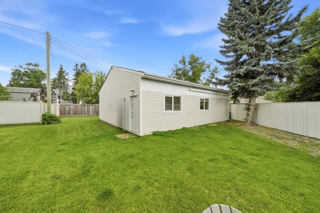 









3742


44

Avenue,
Red Deer,




AB
T4N 3H5

