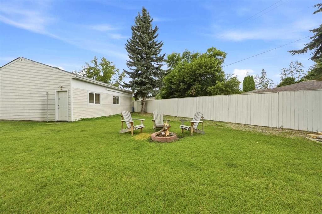 









3742


44

Avenue,
Red Deer,




AB
T4N 3H5

