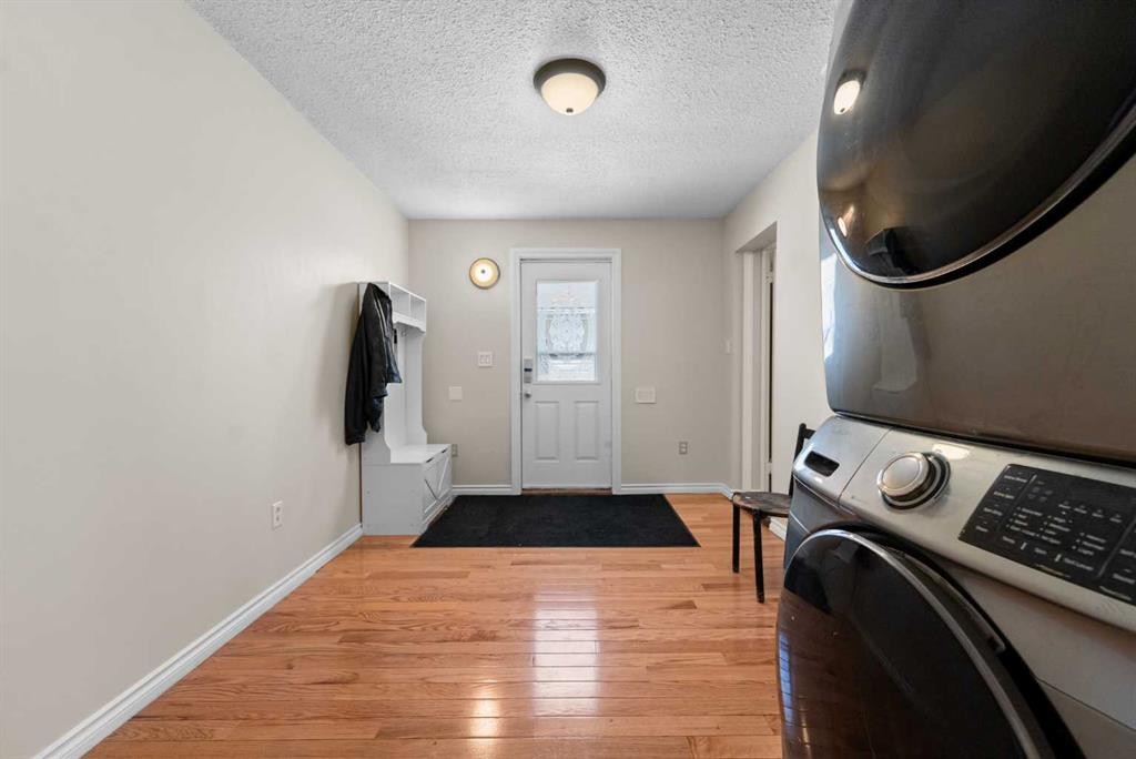 









325


Minnewaukan

Road,
Tillicum Beach,




AB
T4V 2m9

