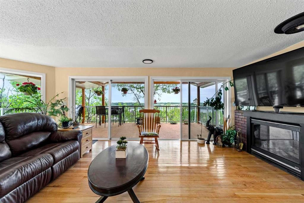 









325


Minnewaukan

Road,
Tillicum Beach,




AB
T4V 2m9

