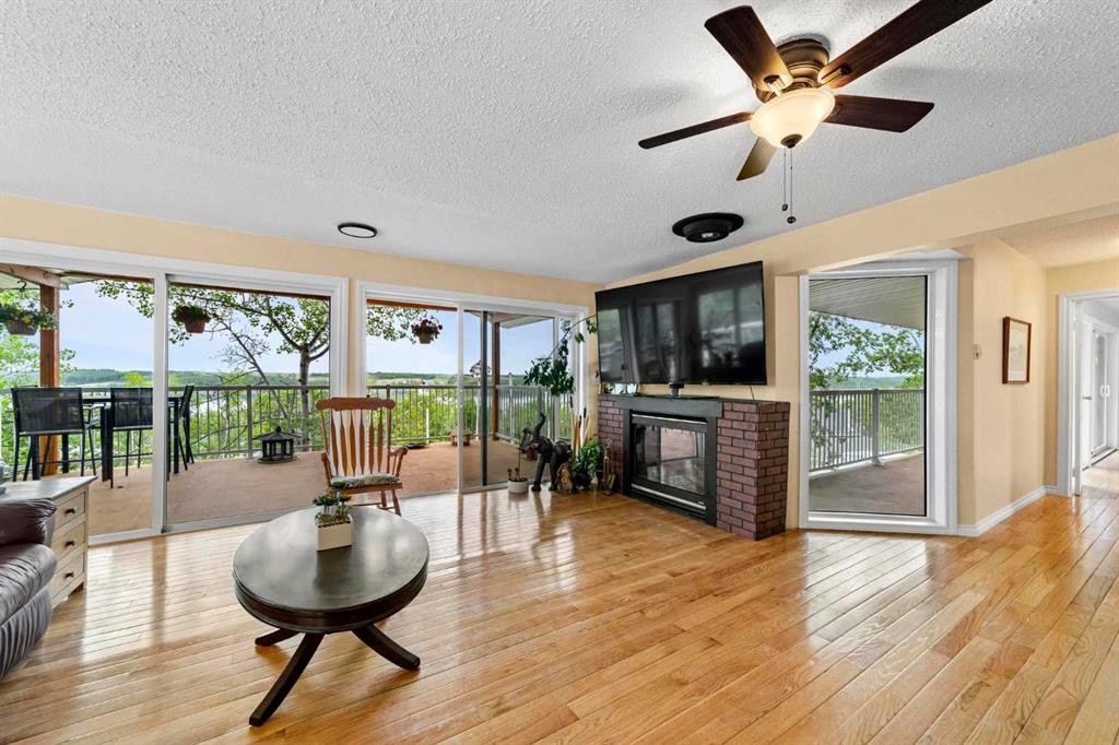 









325


Minnewaukan

Road,
Tillicum Beach,




AB
T4V 2m9

