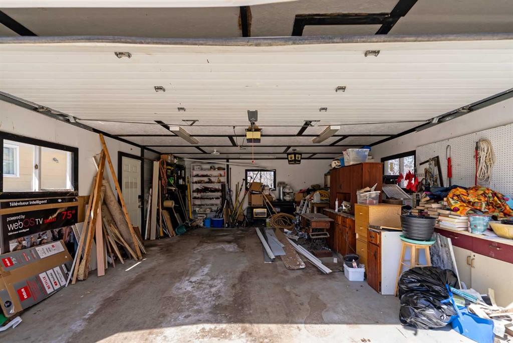 









325


Minnewaukan

Road,
Tillicum Beach,




AB
T4V 2m9


