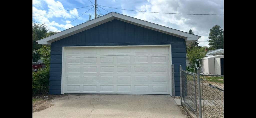 









5201


54

Avenue,
Camrose,




AB
T4V0Z1

