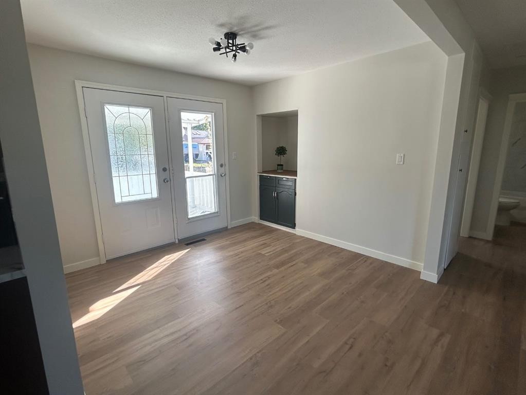 









5201


54

Avenue,
Camrose,




AB
T4V0Z1

