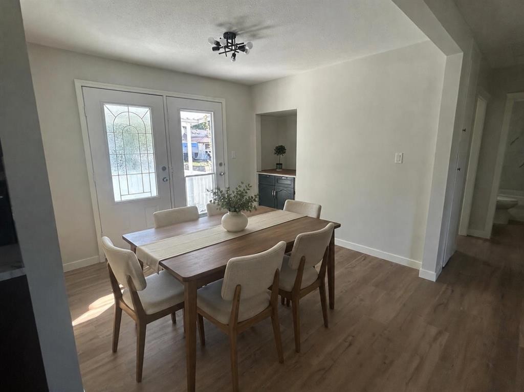 









5201


54

Avenue,
Camrose,




AB
T4V0Z1

