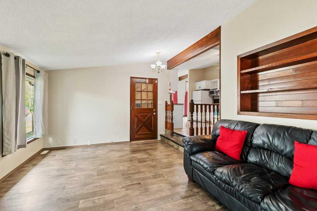 









18


Odell

Green,
Red Deer,




AB
T4N 1H7

