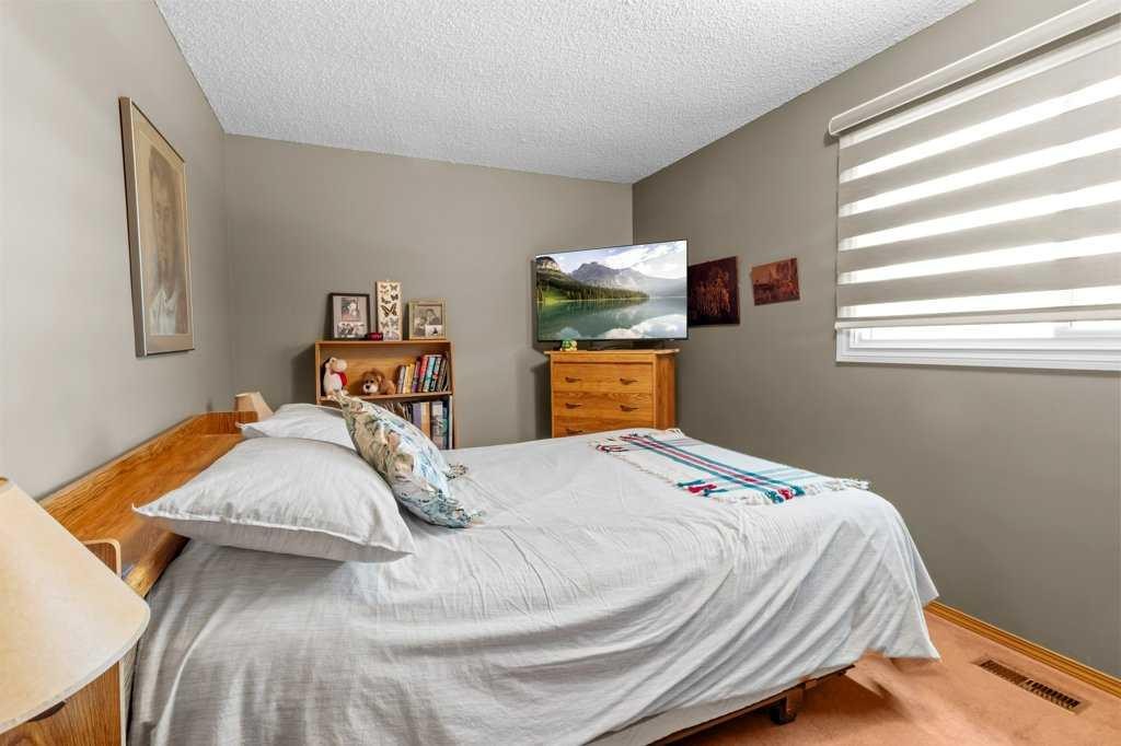 









46


Meadowview

Close,
Sylvan Lake,




AB
T4S 1H9

