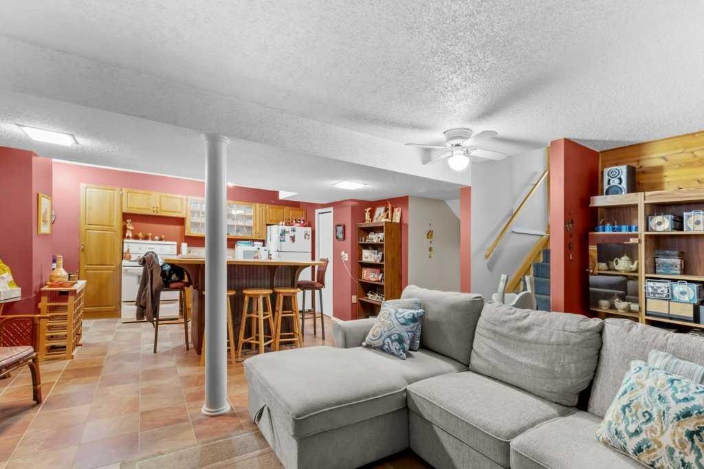 









46


Meadowview

Close,
Sylvan Lake,




AB
T4S 1H9

