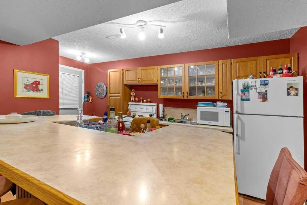









46


Meadowview

Close,
Sylvan Lake,




AB
T4S 1H9

