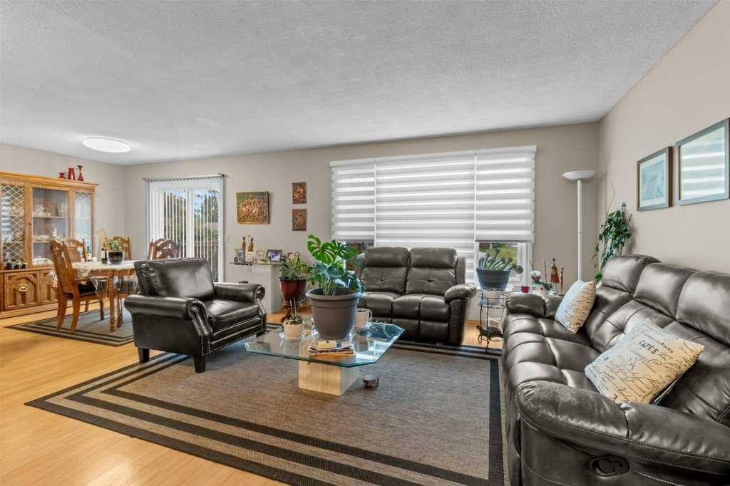 









46


Meadowview

Close,
Sylvan Lake,




AB
T4S 1H9

