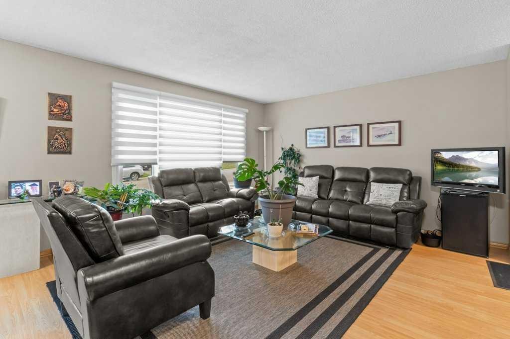 









46


Meadowview

Close,
Sylvan Lake,




AB
T4S 1H9


