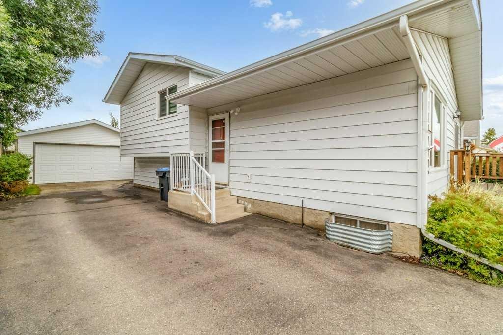 









46


Meadowview

Close,
Sylvan Lake,




AB
T4S 1H9

