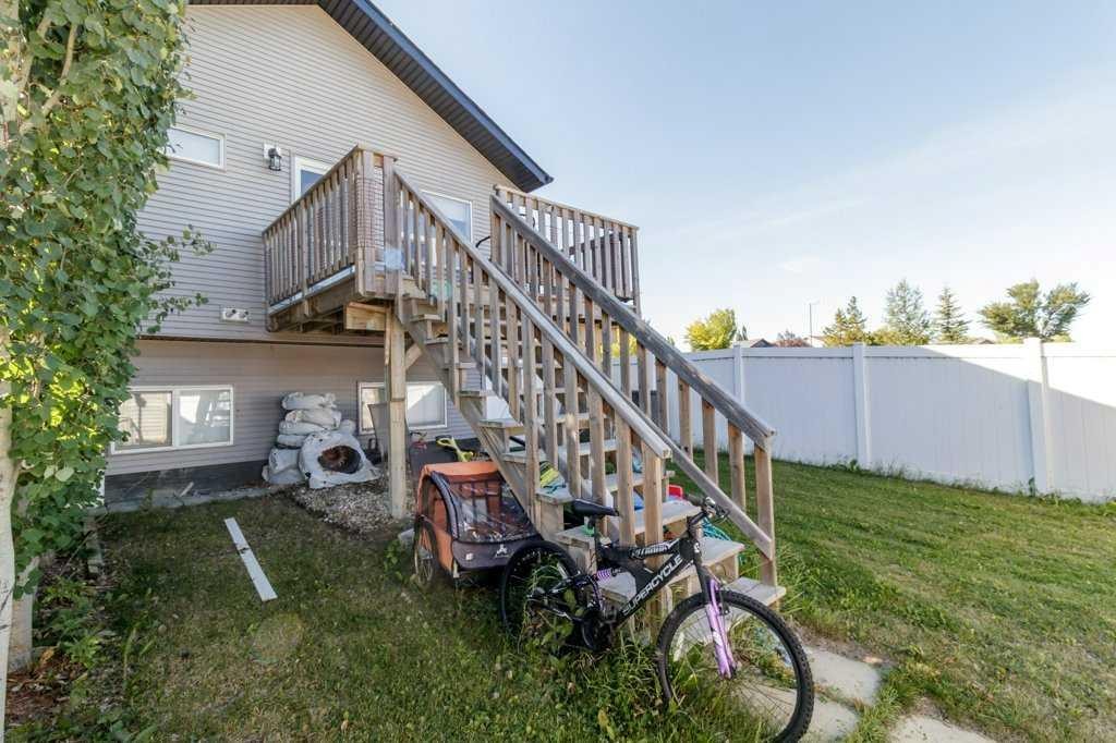 









74


Hawkridge

Boulevard,
Penhold,




AB
T0M 1R0

