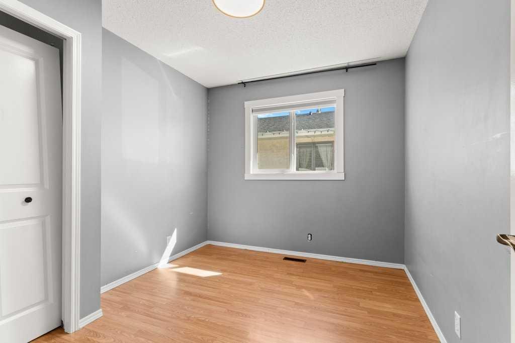 









33


Eggleton

Street,
Red Deer,




AB
T4N 2L2

