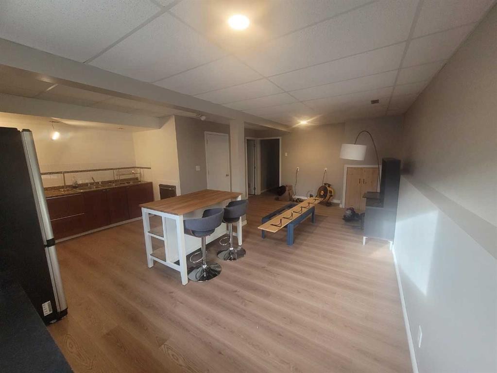 









33


Eggleton

Street,
Red Deer,




AB
T4N 2L2

