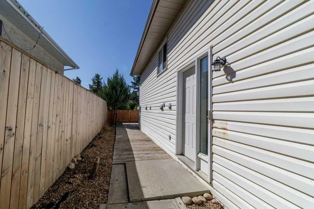 









33


Eggleton

Street,
Red Deer,




AB
T4N 2L2

