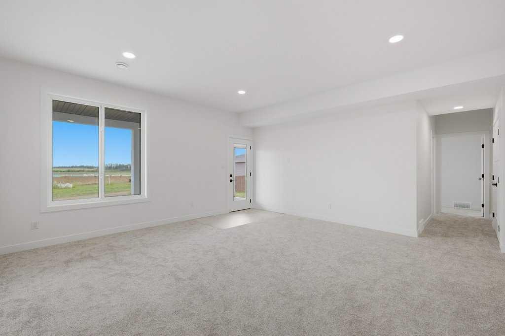 









37


Maclean

Close,
Blackfalds,




AB
T4M 0H4

