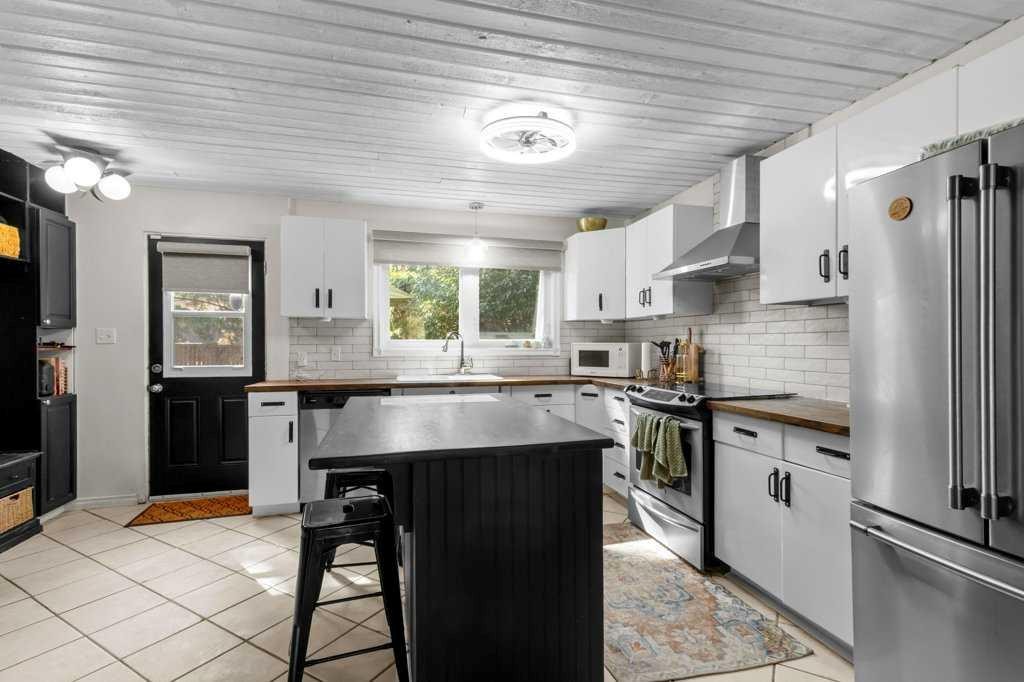 









5


Selkirk

Boulevard,
Red Deer,




AB
T4N 0G1

